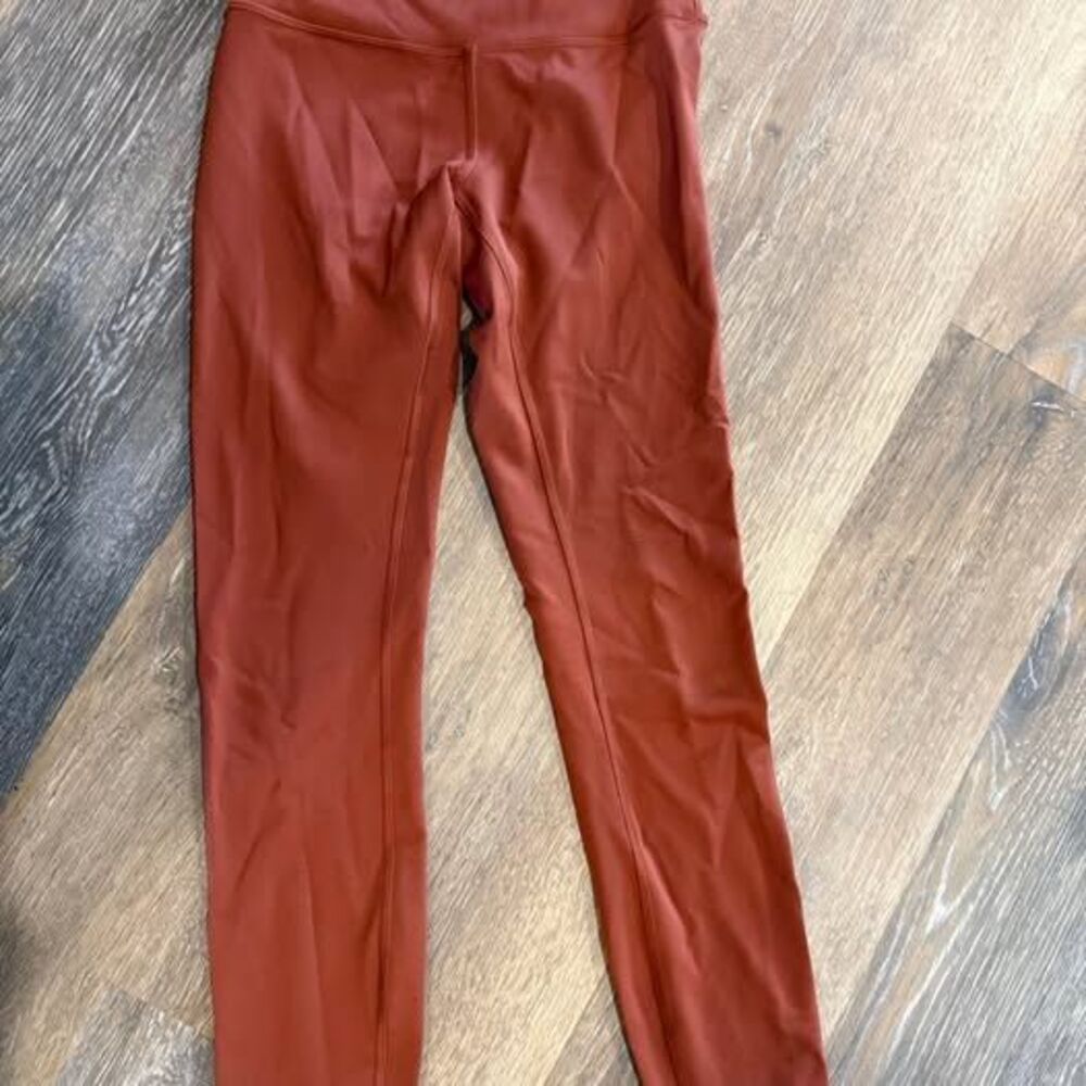 Lululemon size 4 leggings